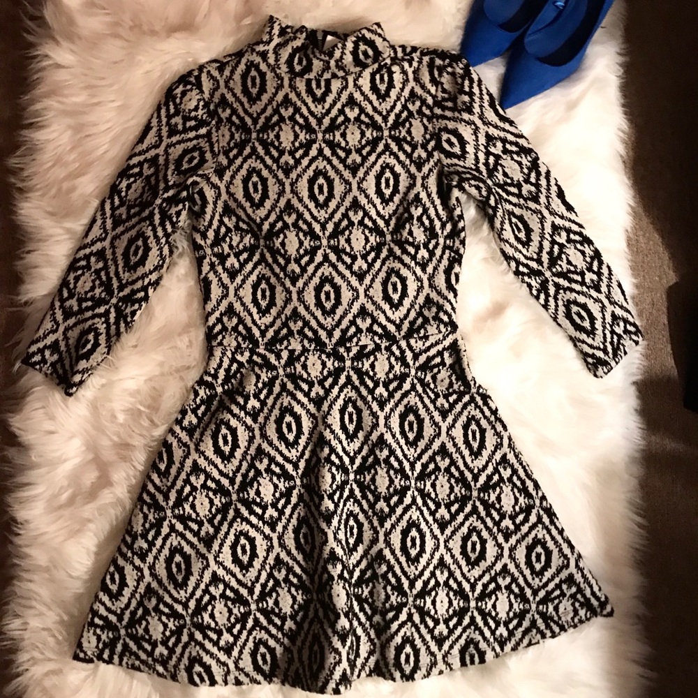 🔥ONE DAY SALE!!! Sexxy Fitted Black & White Dress